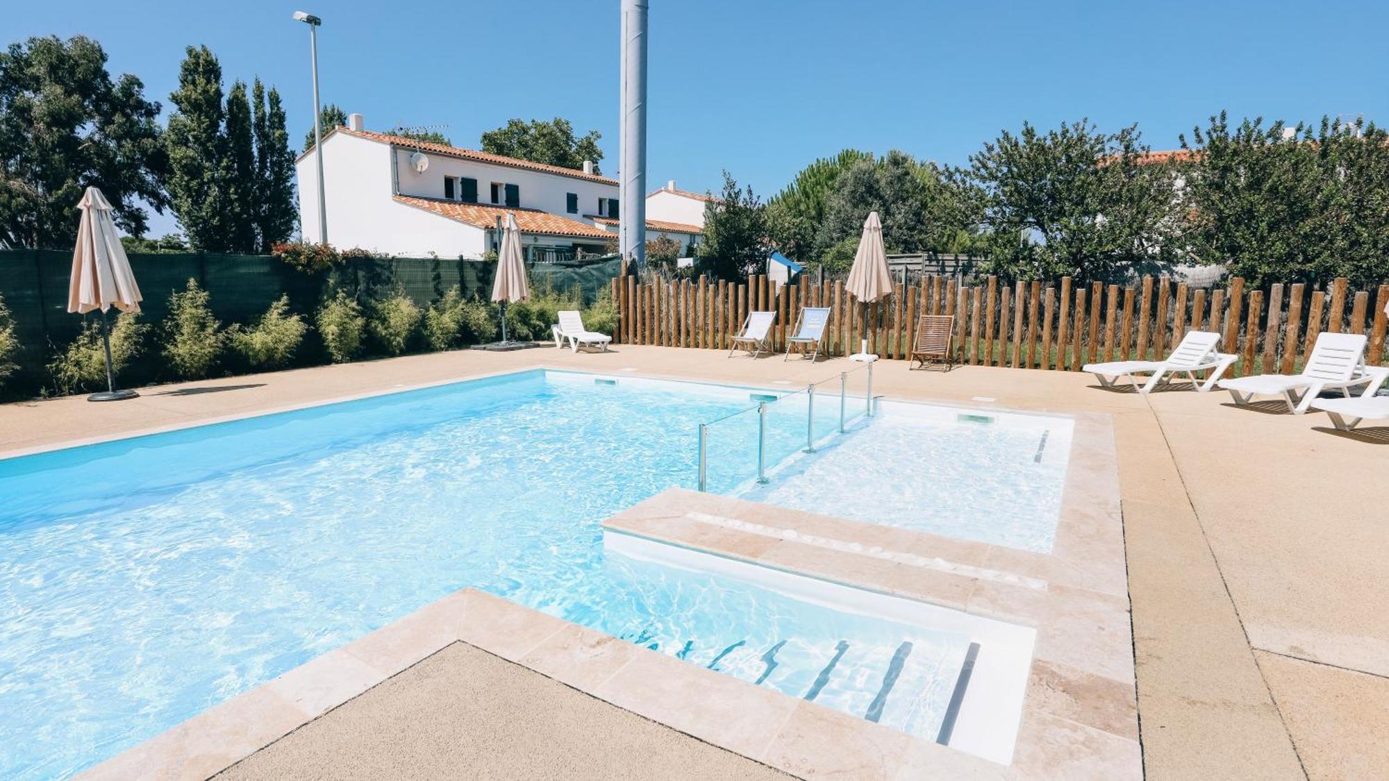 Camping La Pree Les Portes-en-Re ภายนอก รูปภาพ