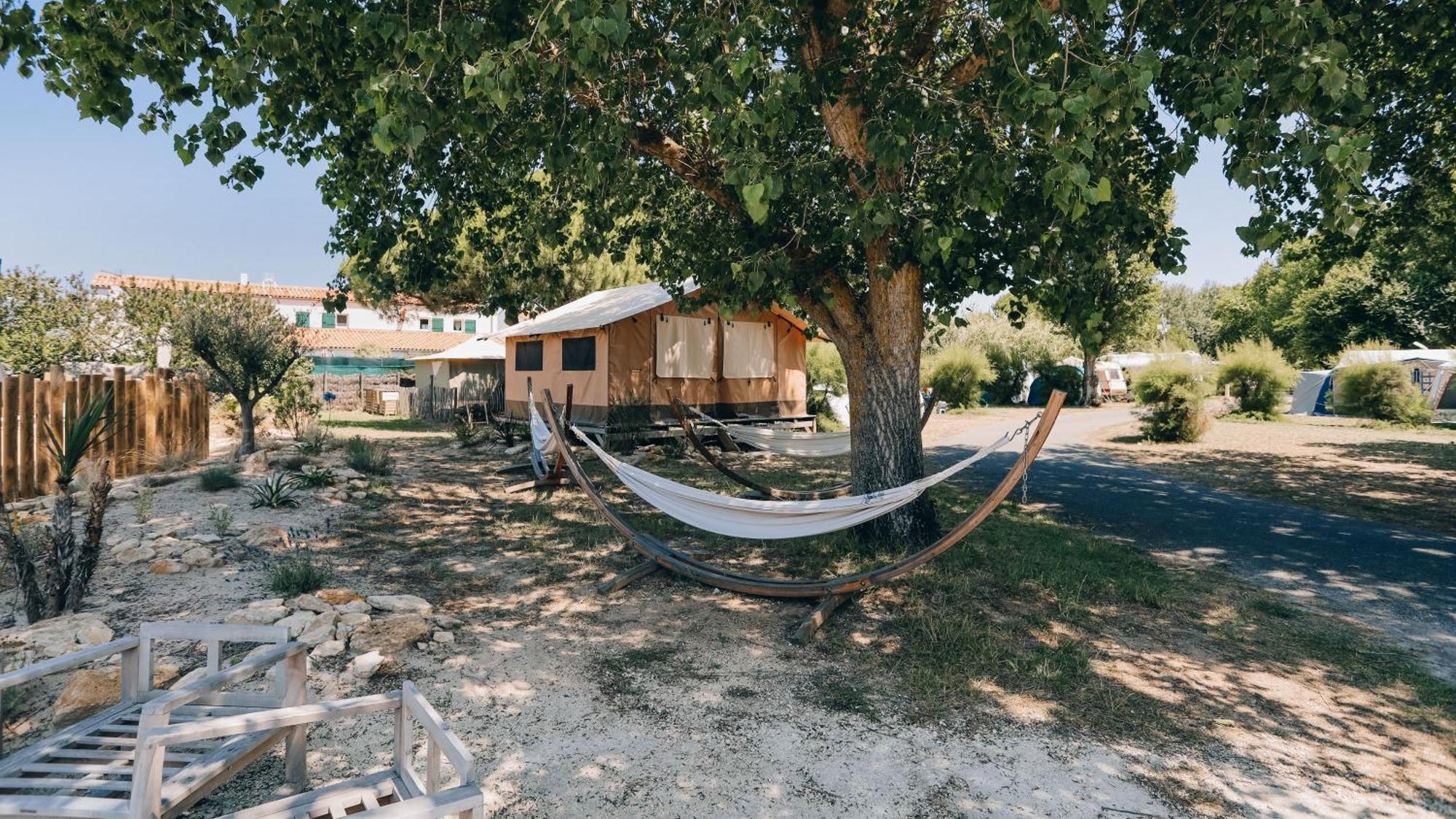 Camping La Pree Les Portes-en-Re ภายนอก รูปภาพ